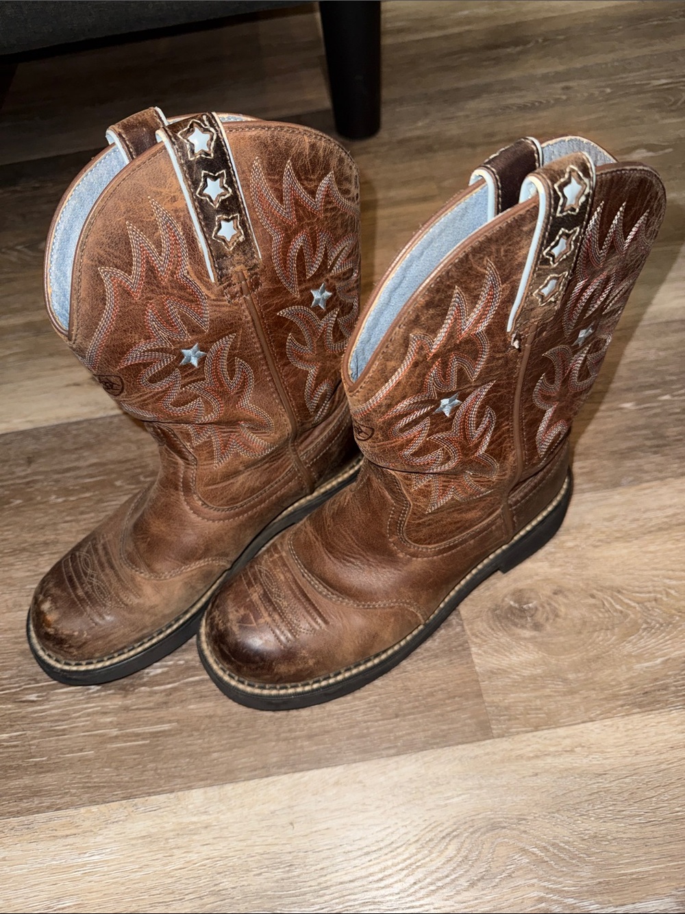 Ariat Brown Leather Western Heeled Boots with Star Accents